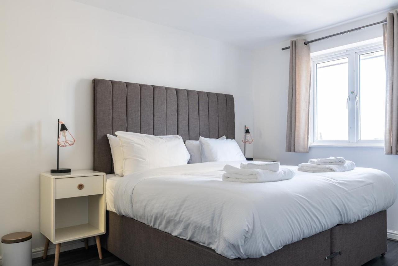 Suites By Rehoboth - Abbey Wood Station - London Zone 4 Exterior photo